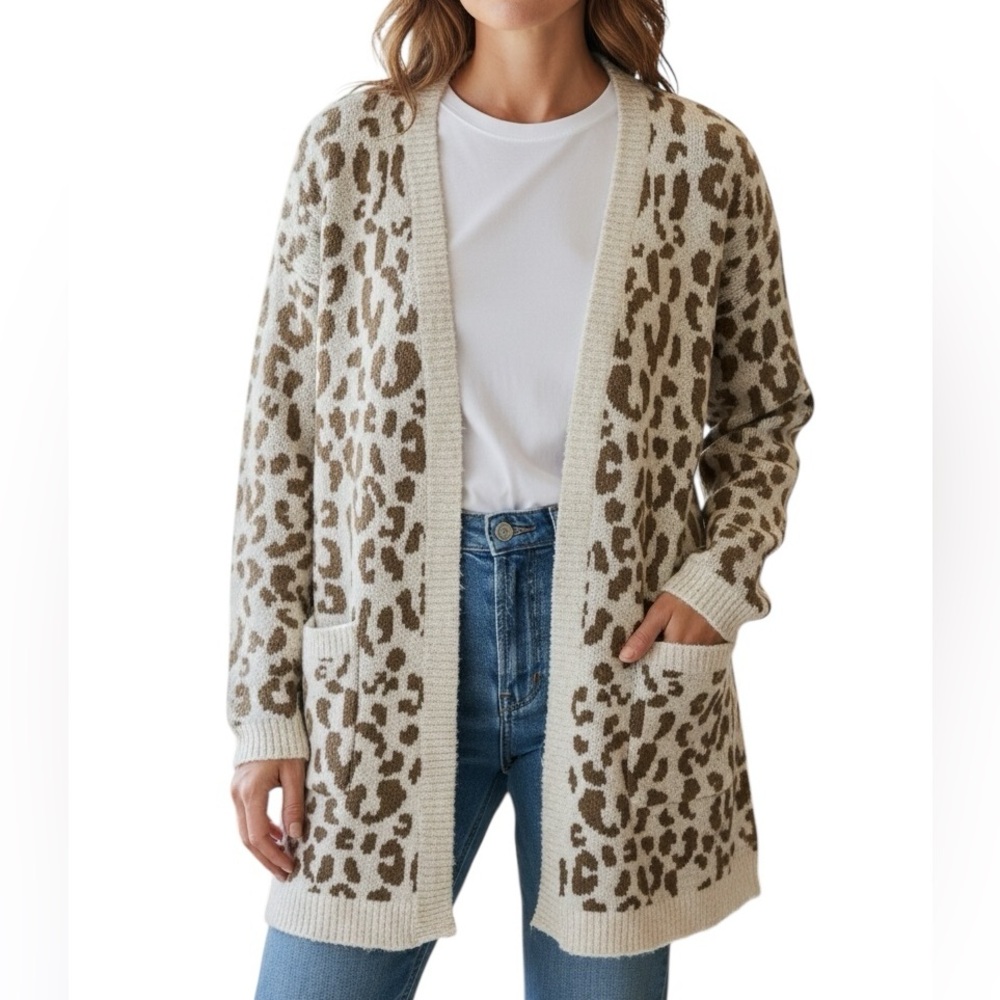 ALMOST FAMOUS Cardigan Sweater Neutral Animal Print White Tan Size Medium